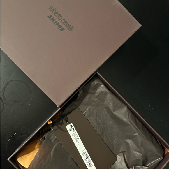 Roberto Cavalli x SKIMS Tiger Kaftan - Picture 10 of 11